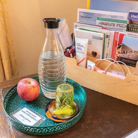 Zimmer In Kuenstlerwohnung Stuttgart Zewnętrze zdjęcie