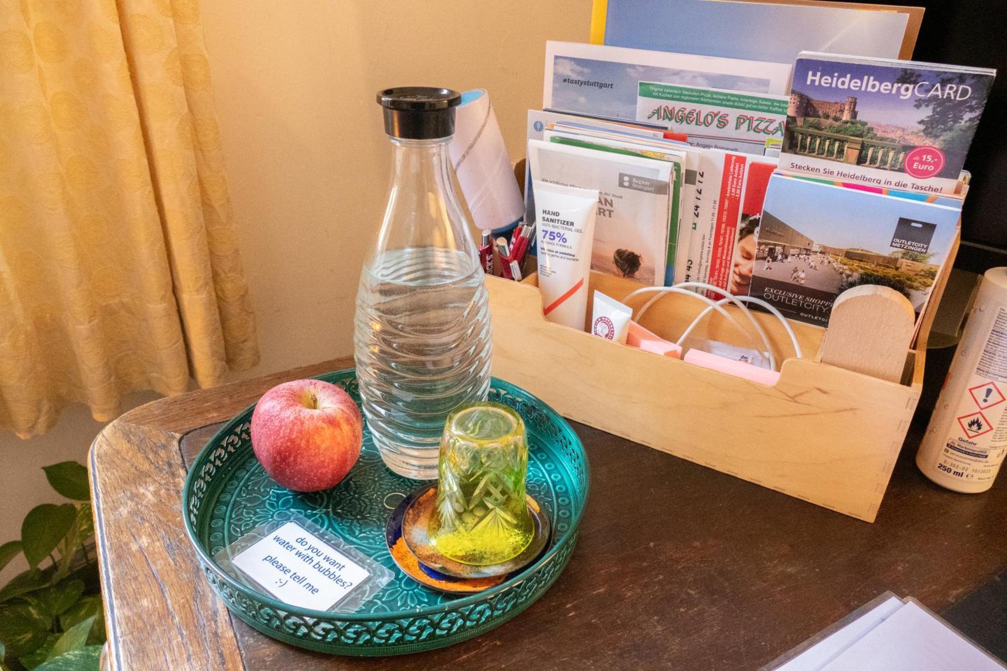 Zimmer In Kuenstlerwohnung Stuttgart Zewnętrze zdjęcie