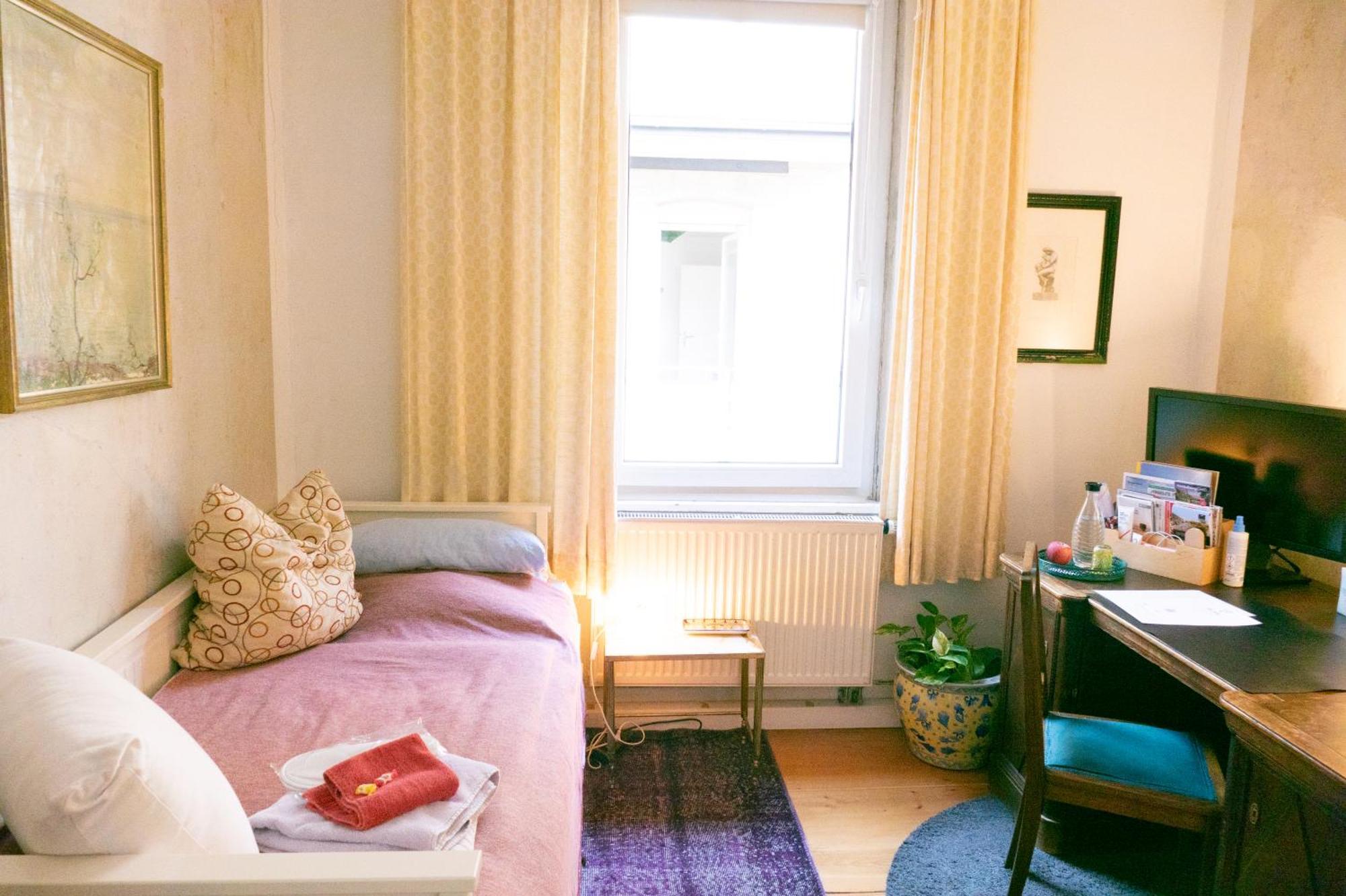 Zimmer In Kuenstlerwohnung Stuttgart Zewnętrze zdjęcie